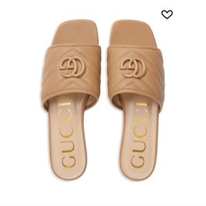 ISO Gucci Double G Beige Flat Sandals